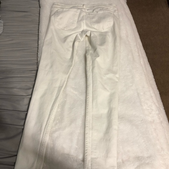 Hollister White Super Skinny Jeans - Picture 2 of 2